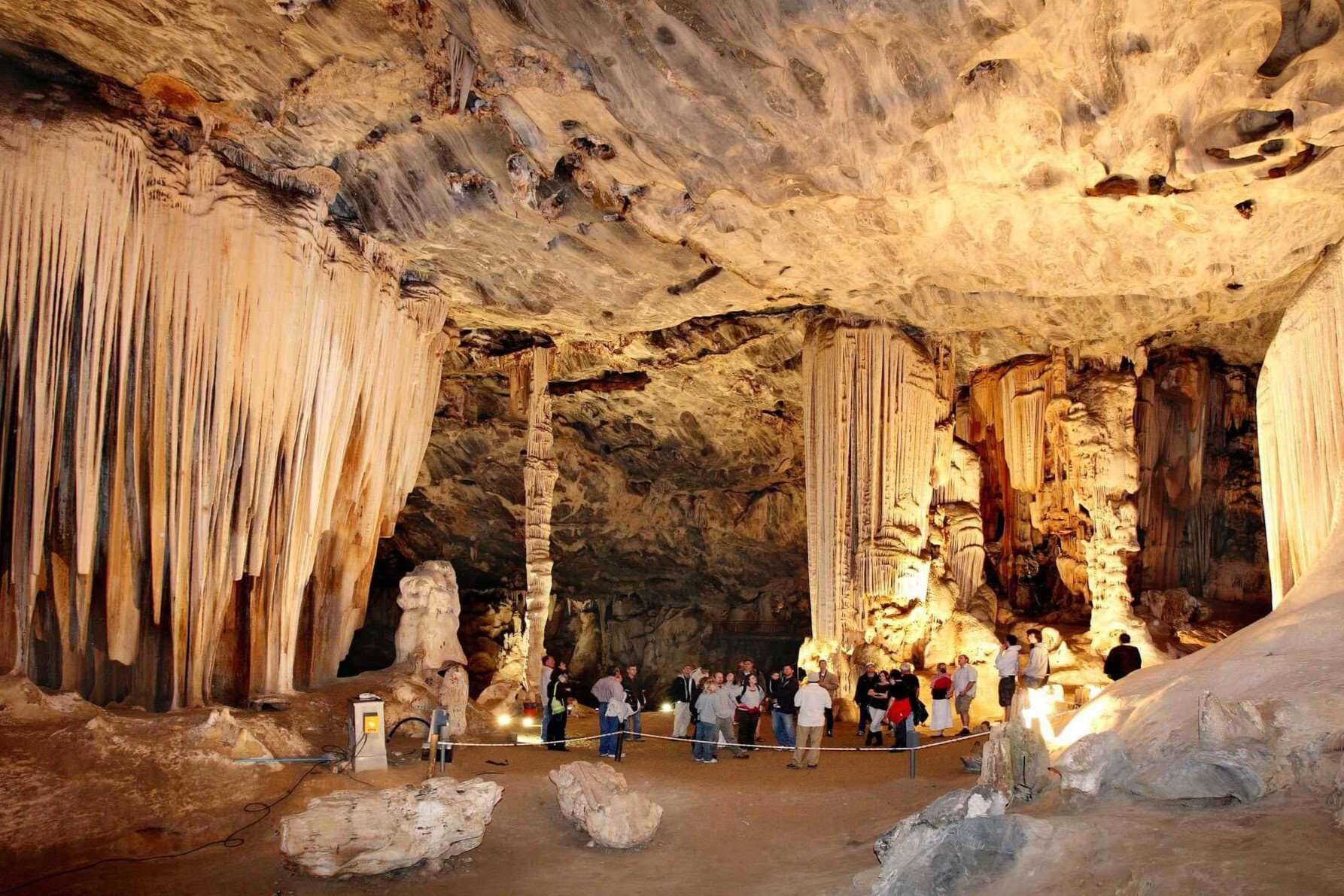 35-facts-about-artifacts-cave-africa