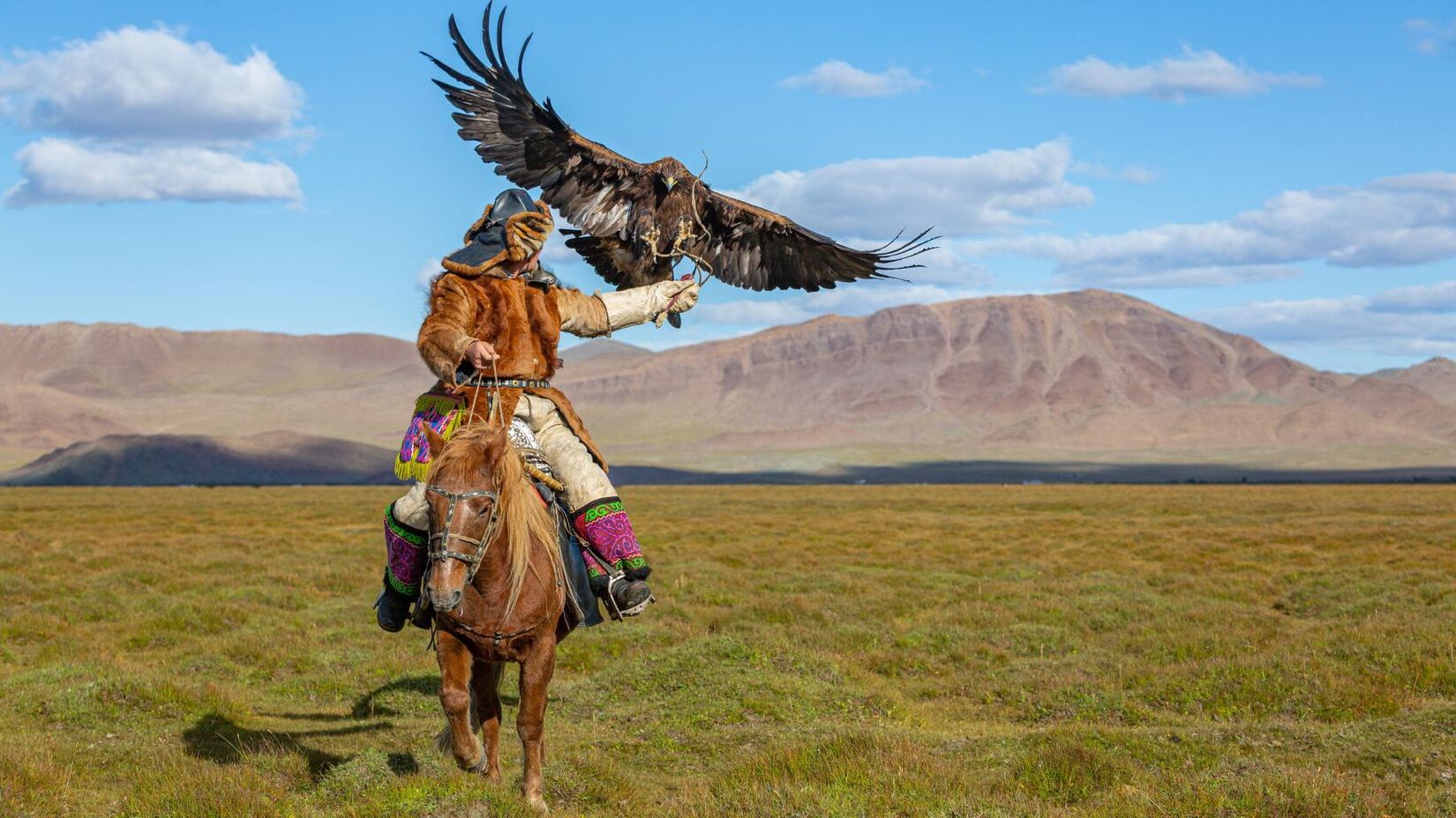 35-facts-about-mongolia-eagle-hunters