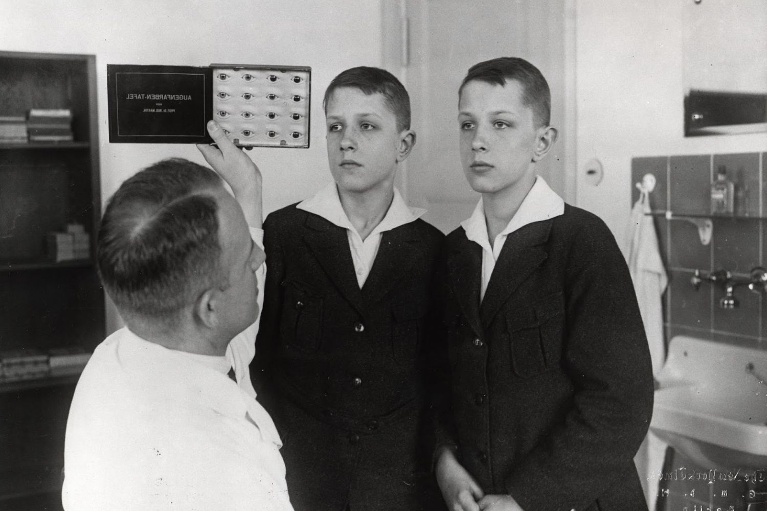 35-facts-about-nazi-jewish-twins