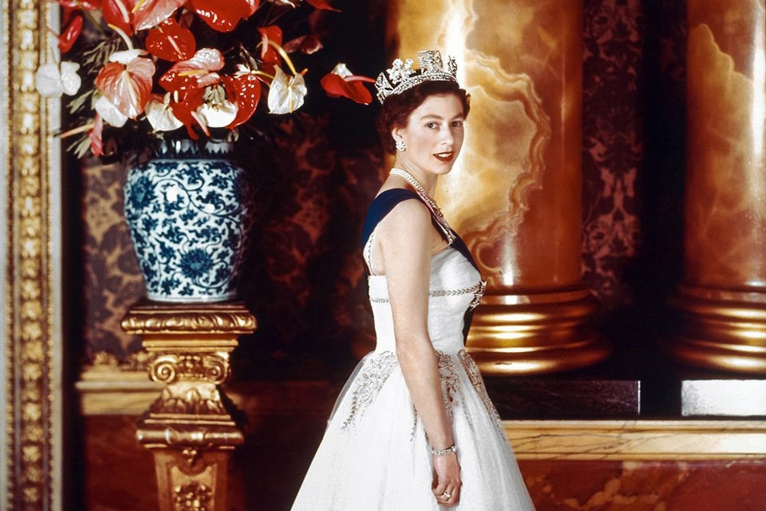 35-facts-about-young-queen-elizabeth-ii