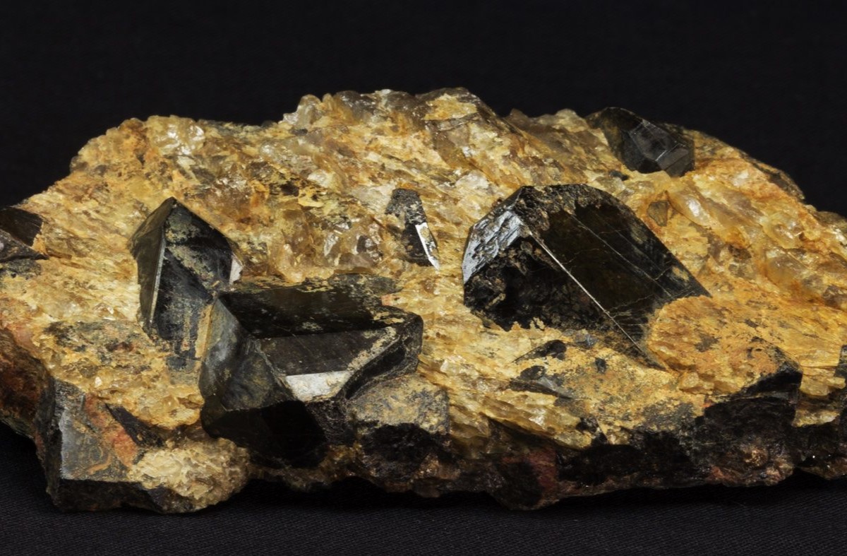 40-facts-about-gadolinite