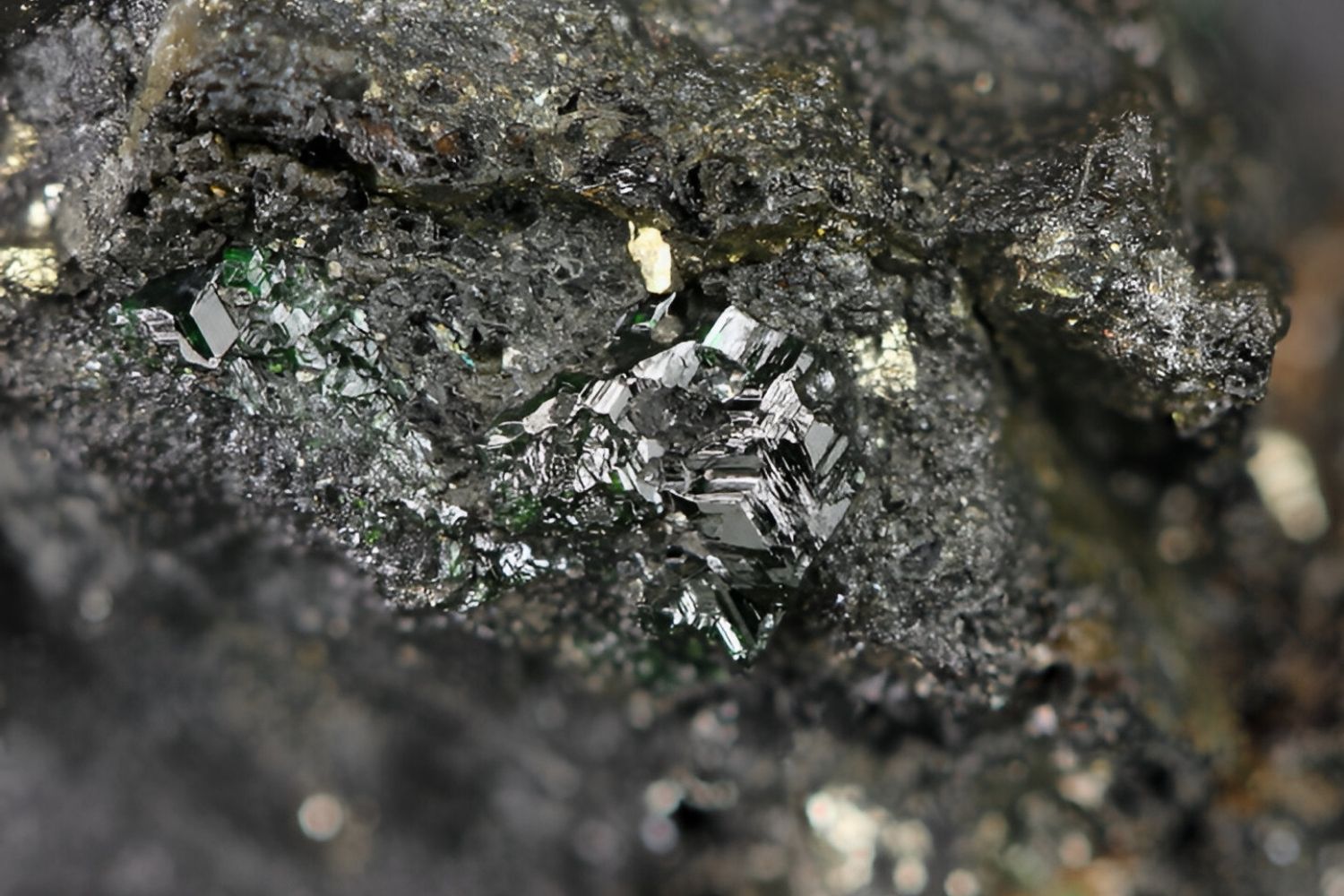 40-facts-about-goldmanite