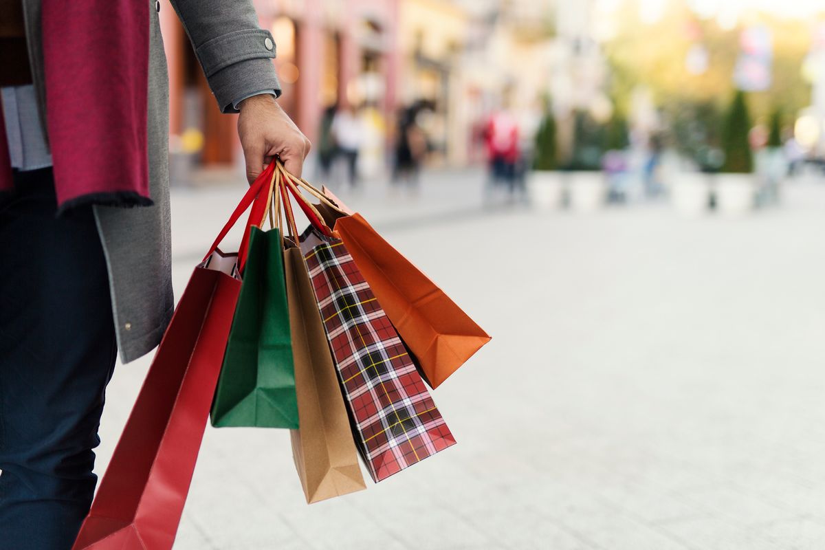 28-facts-about-holiday-shopping