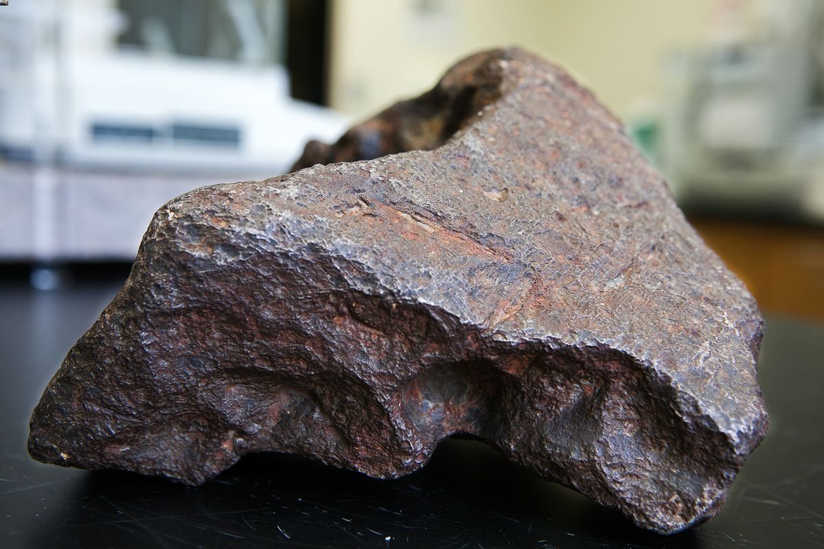 35-facts-about-edmore-meteorite-doorstop