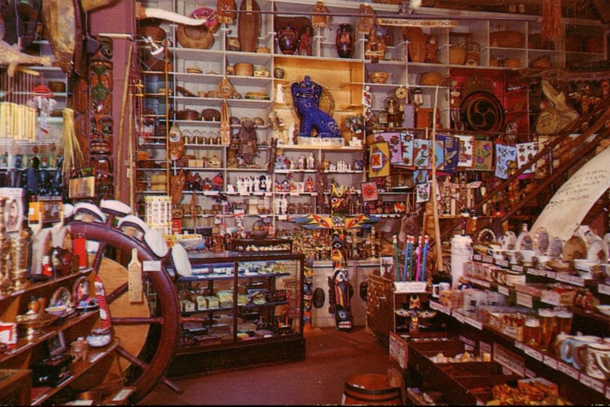 35-facts-about-ye-olde-curiosity-shop-seattle