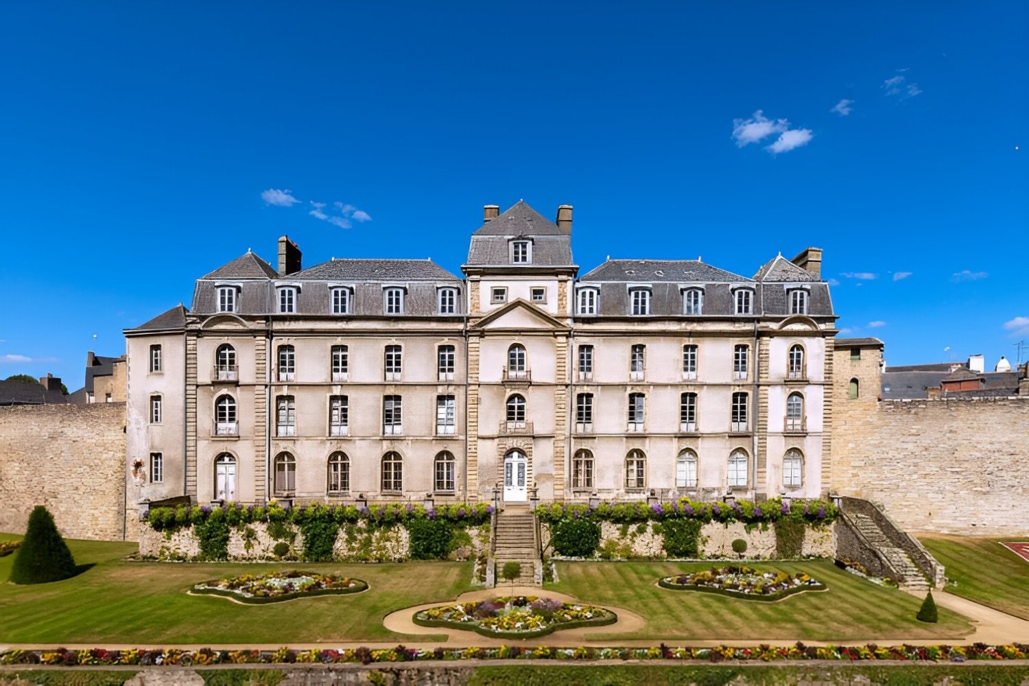 38-facts-about-chateau-de-l-hermine