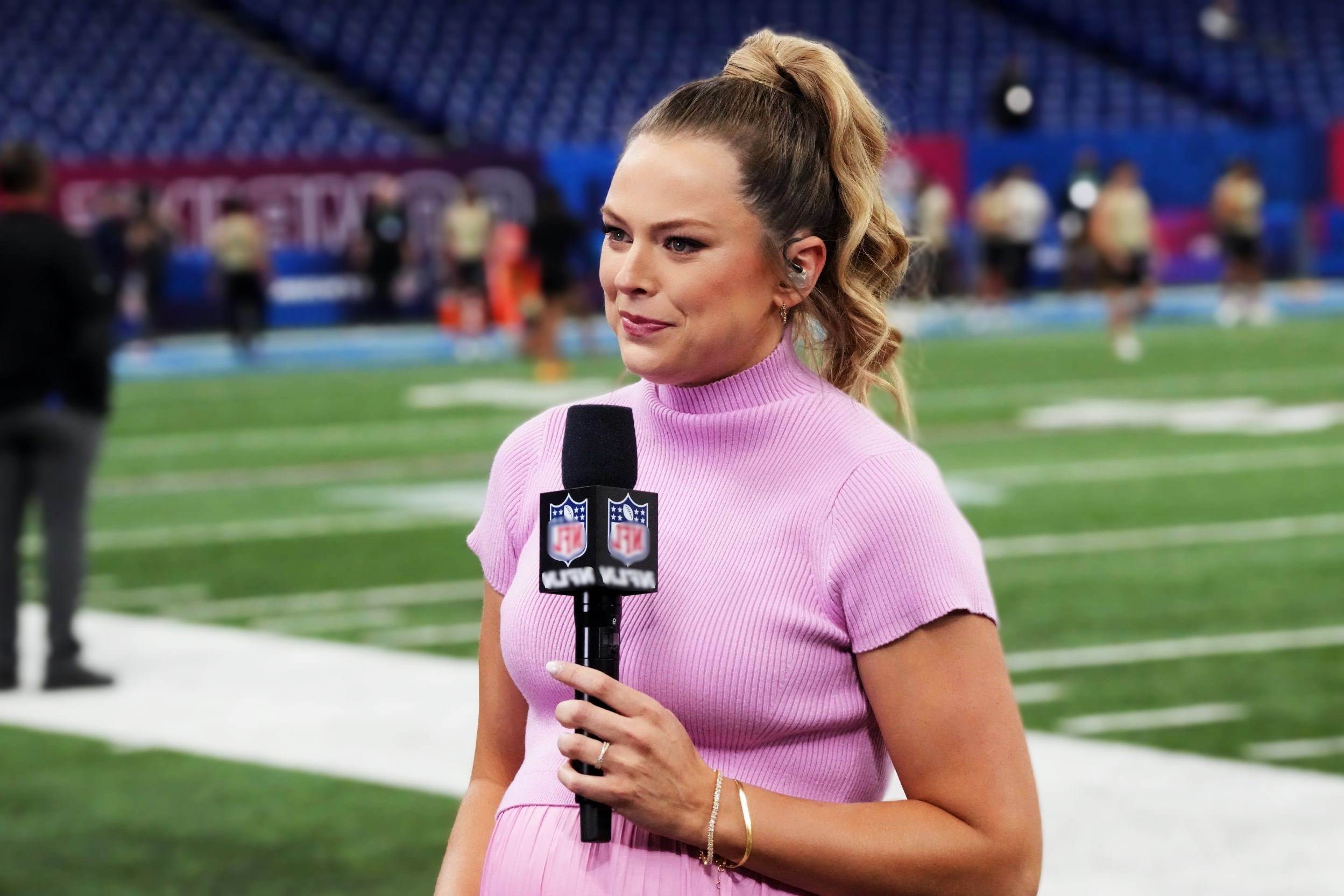 50-facts-about-jamie-erdahl