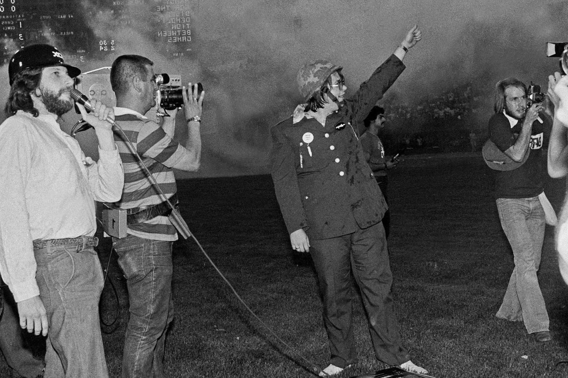 35-facts-about-disco-demolition-night