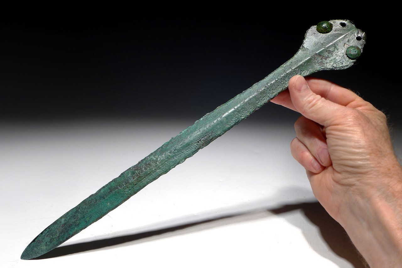 35-facts-about-german-bronze-age-swords