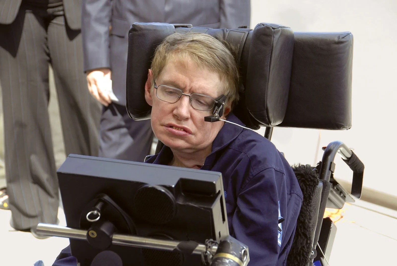 37-facts-about-stephen-hawking