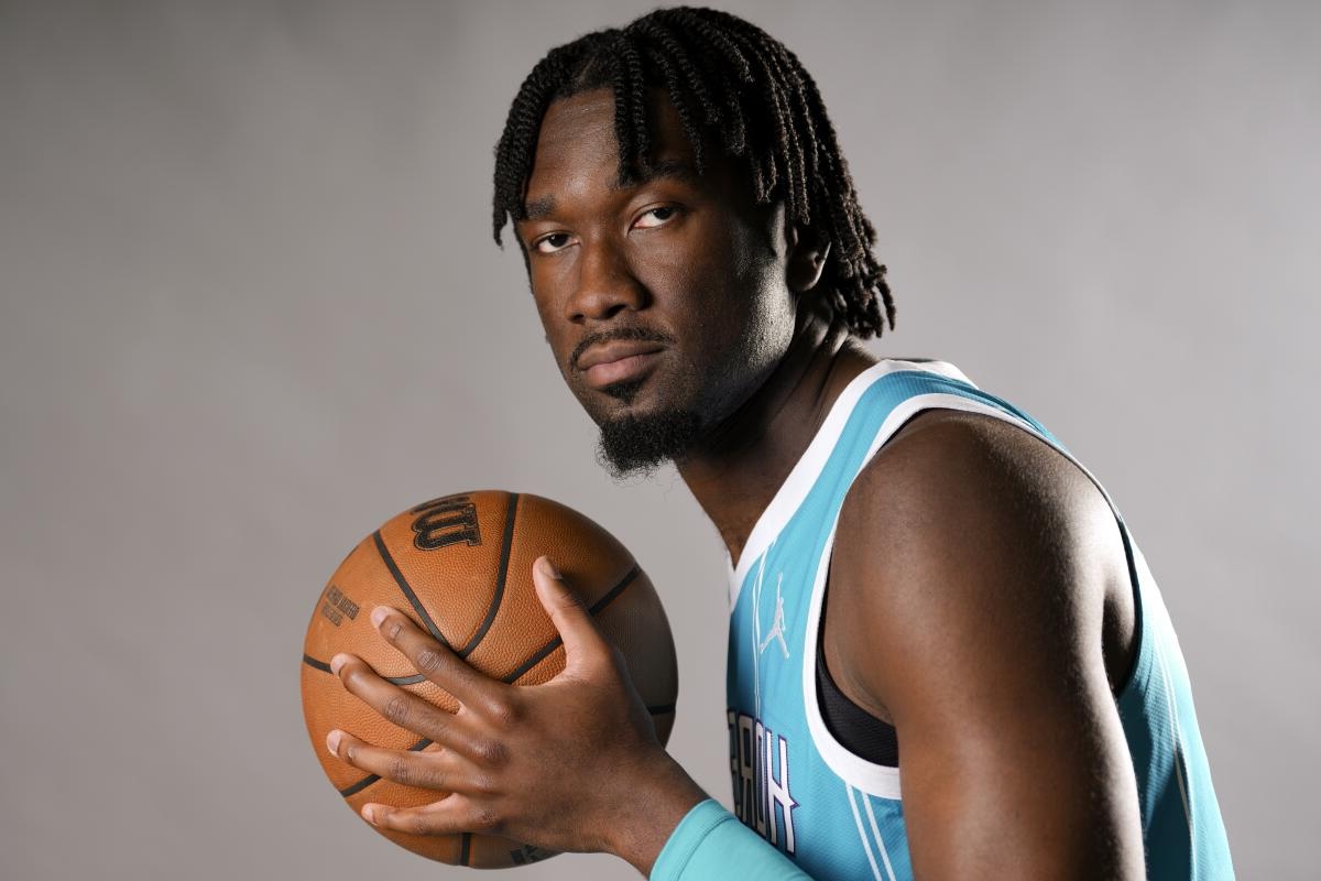 12-facts-about-nba-player-mark-williams