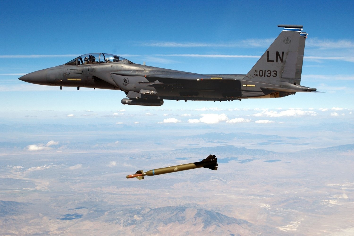 18-facts-about-bunker-buster-bombs