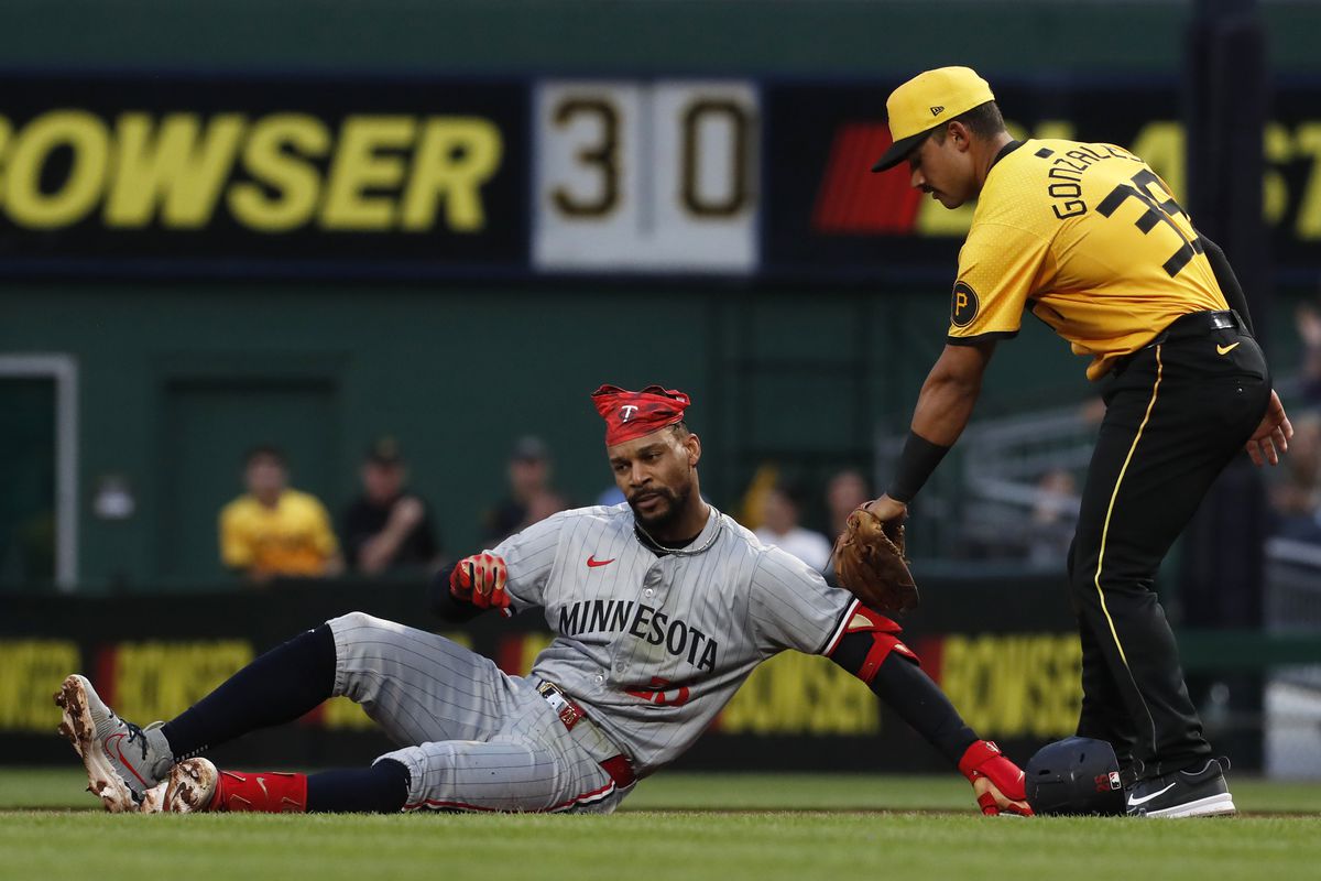 30-facts-about-pirates-vs-twins