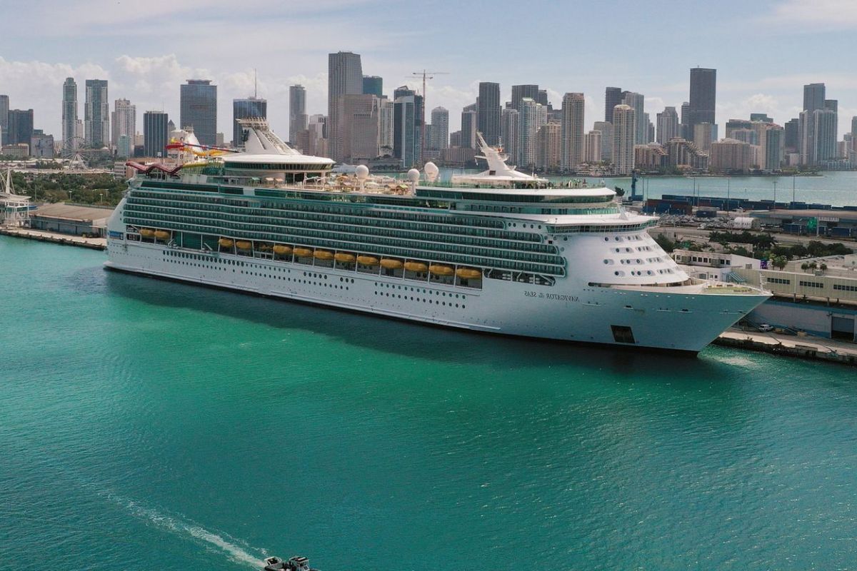 35-facts-about-royal-caribbean-cruise-outbreaks