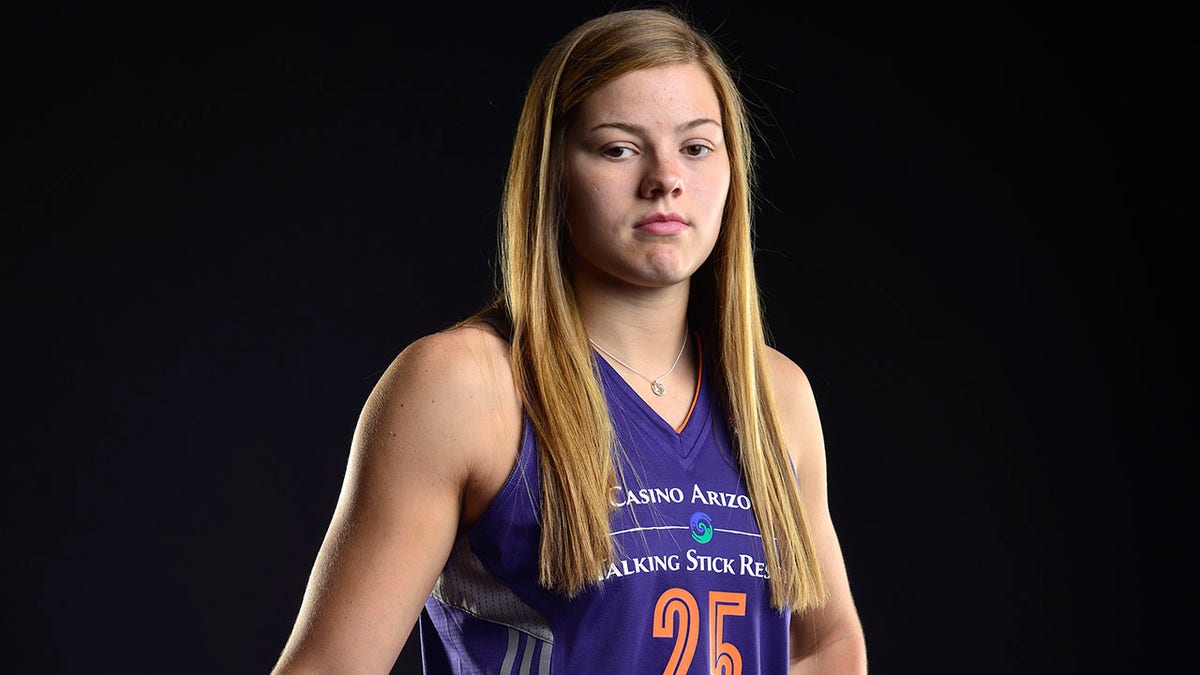24-facts-about-sophie-brunner