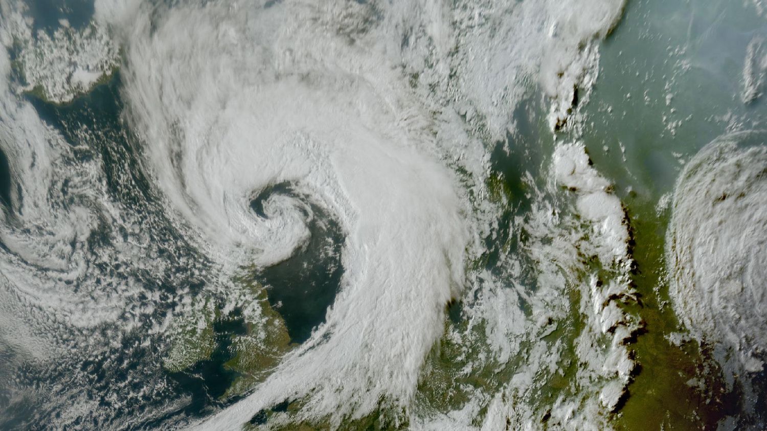 25-facts-about-storm-floris