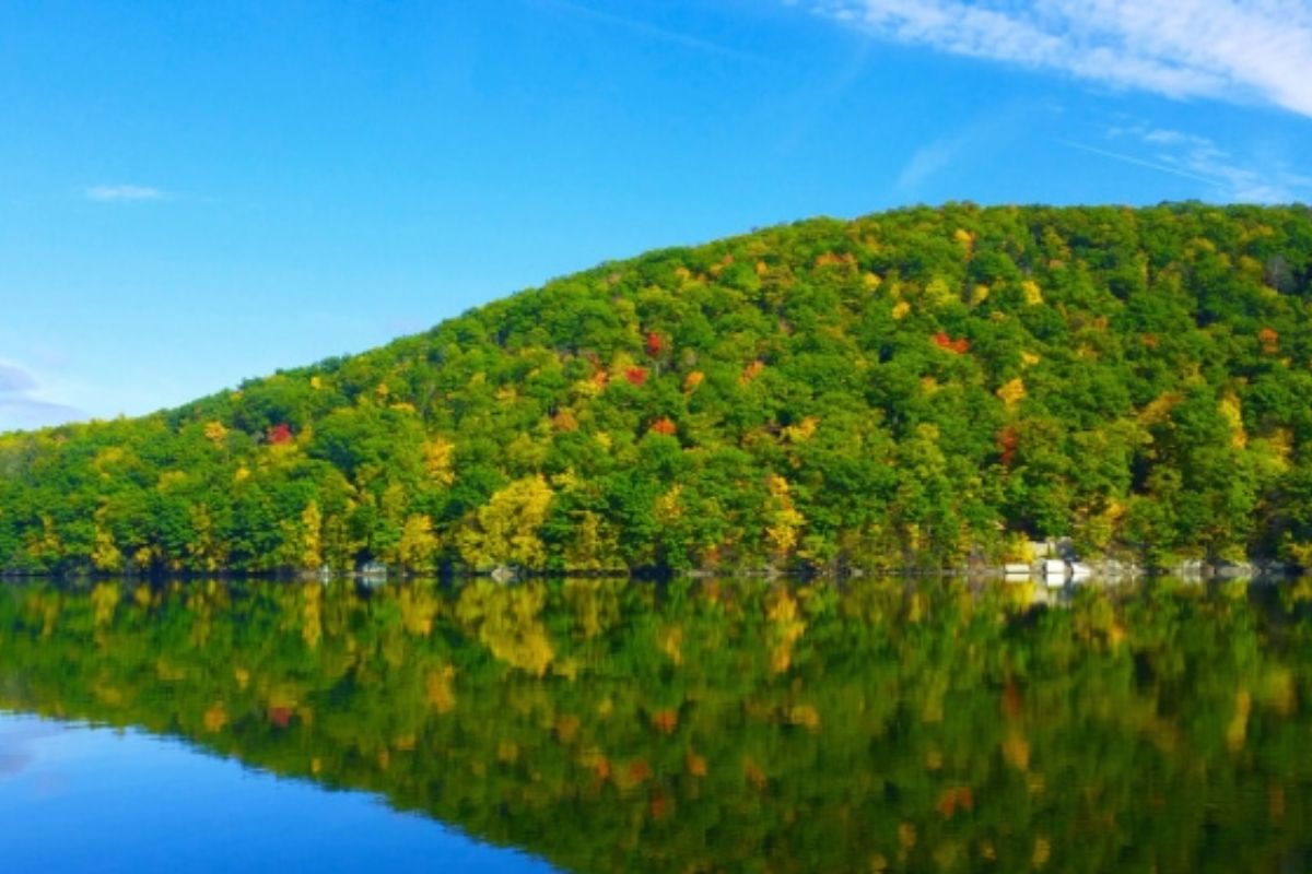 15-facts-about-candlewood-lake