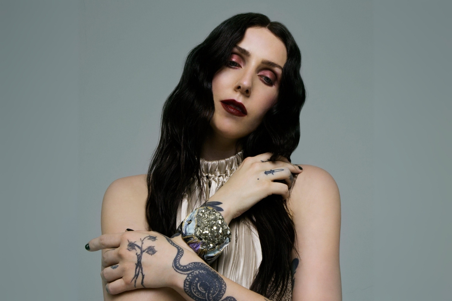20-facts-about-chelsea-wolfe