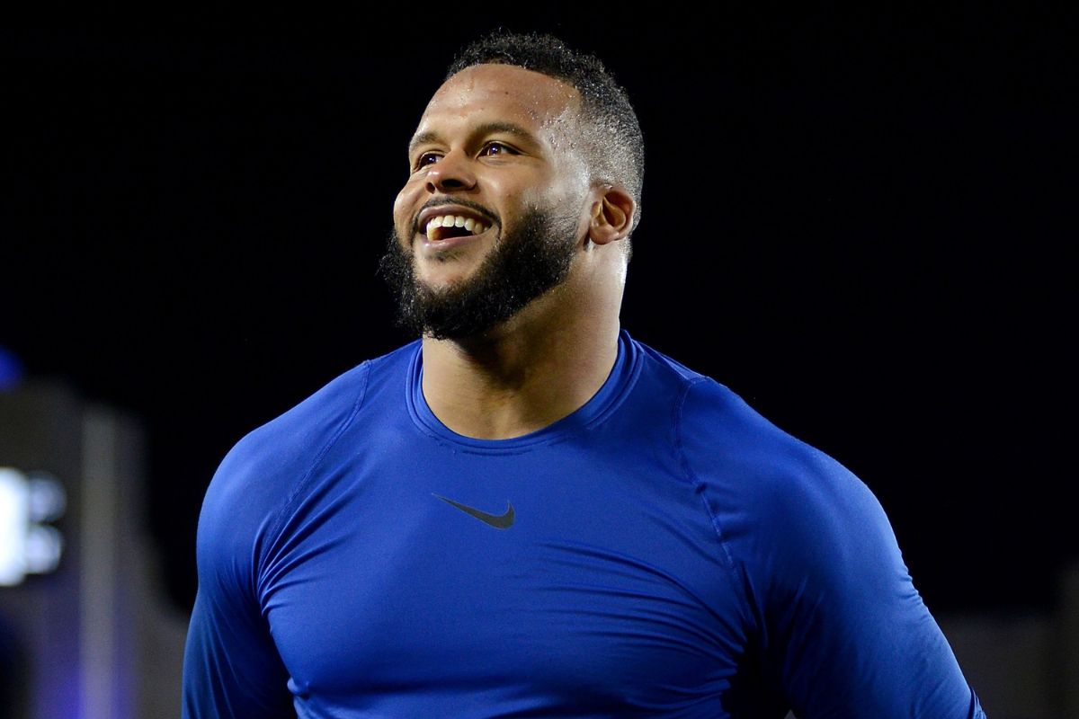 25-facts-about-aaron-donald