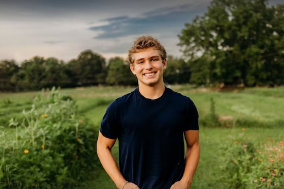 23 Facts About August Borden