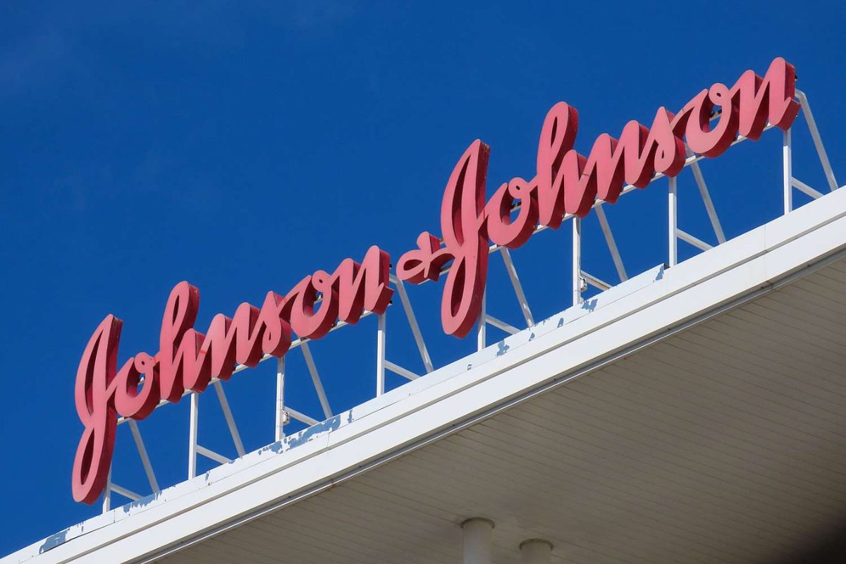 25-facts-about-johnson-johnson-stock