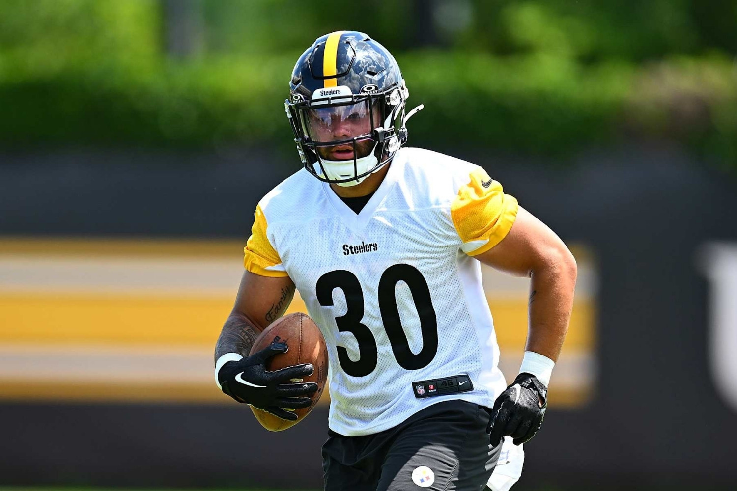 28-facts-about-jaylen-warren