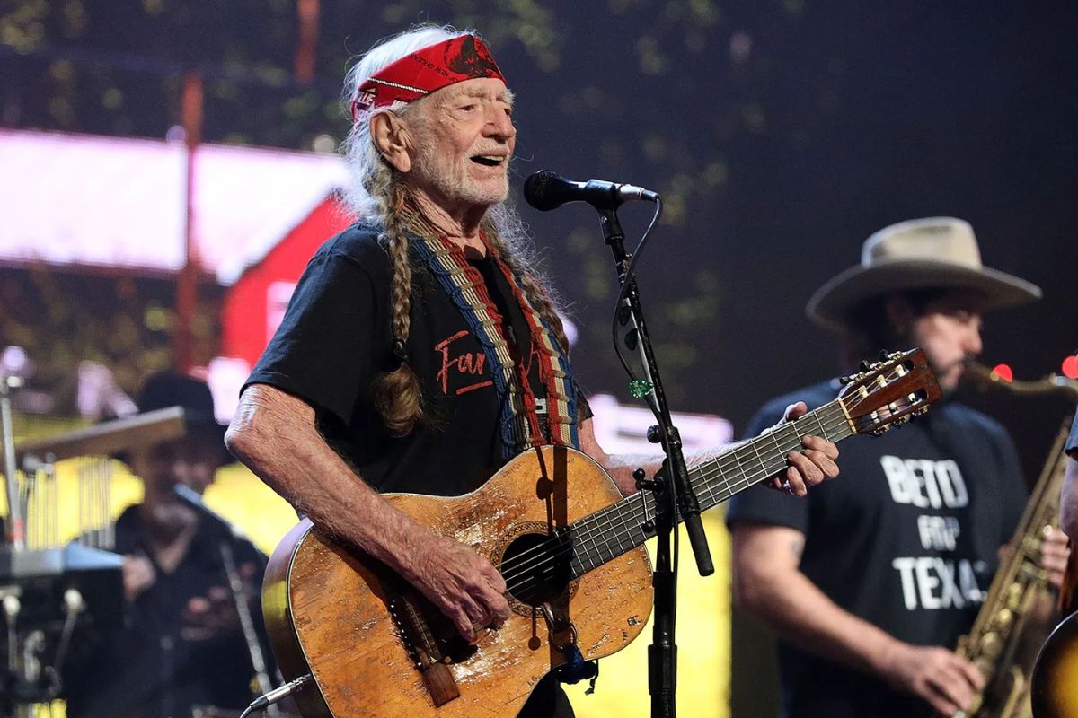 30-facts-about-farm-aid