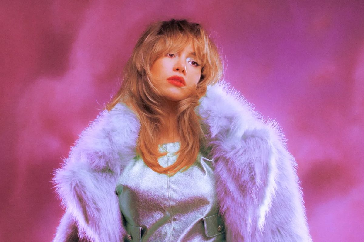 30-facts-about-suki-waterhouse