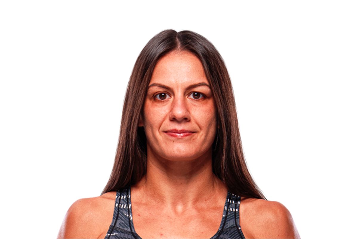 25 Facts About Alice Ardelean 