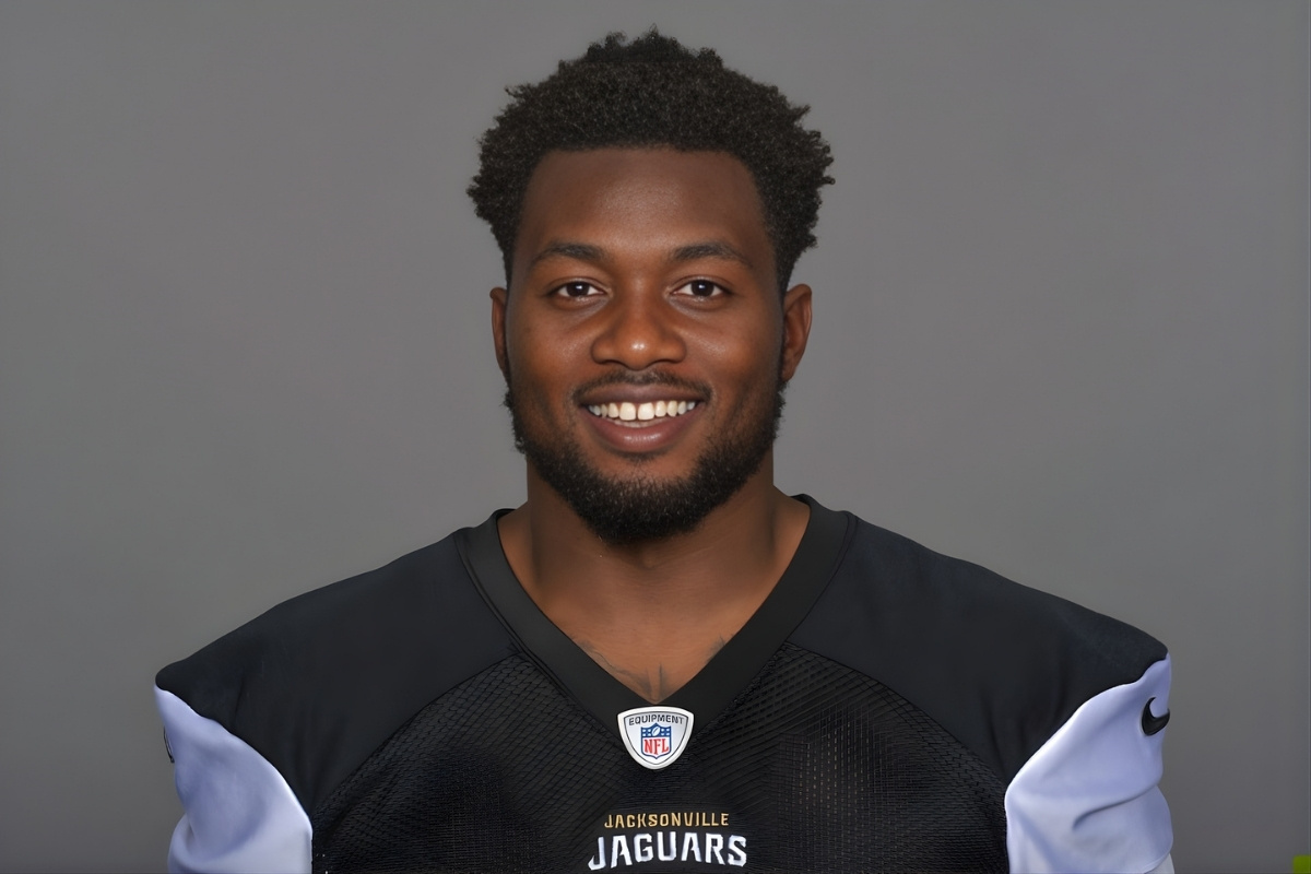 25 Facts About Dante Fowler 