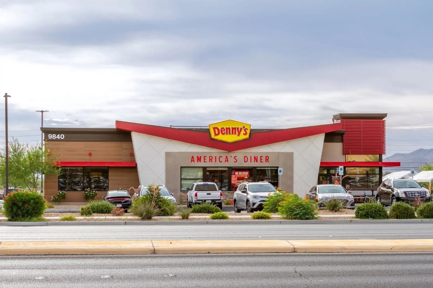 25 Facts About Dennys 620 Million Deal 