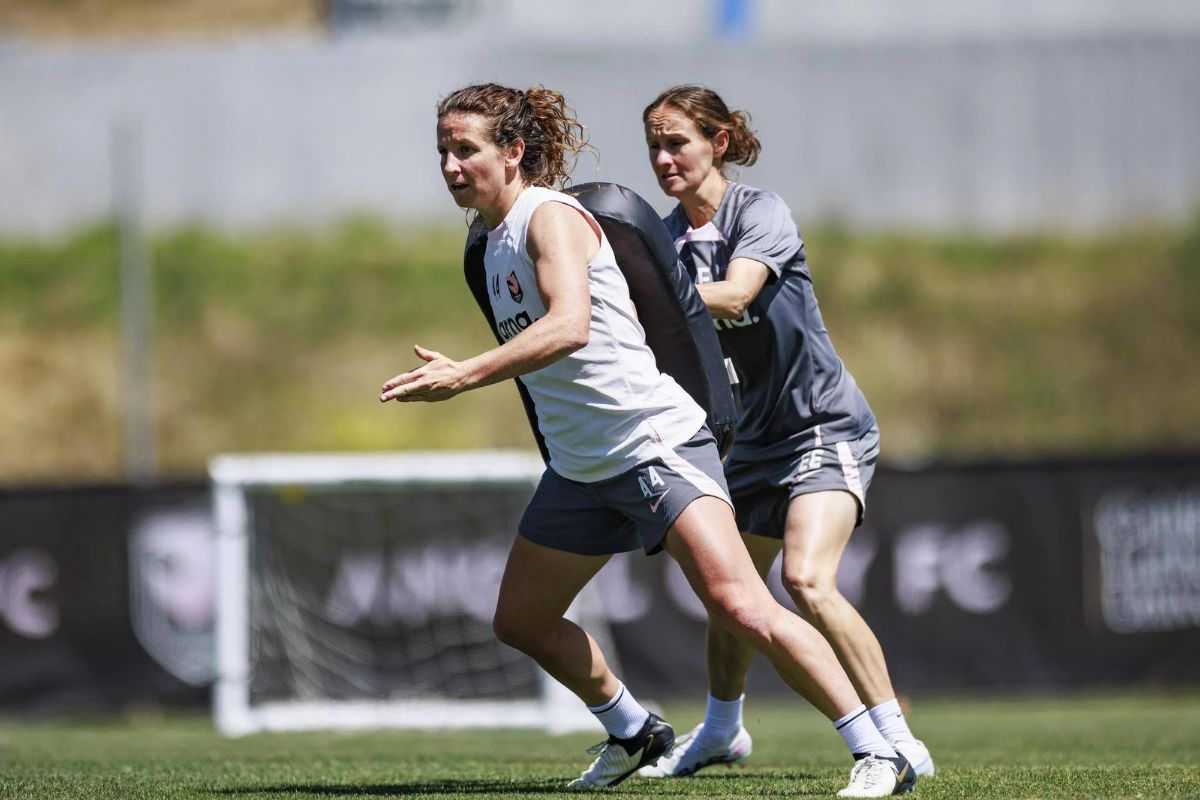 25 Facts About Elizabeth Eddy 