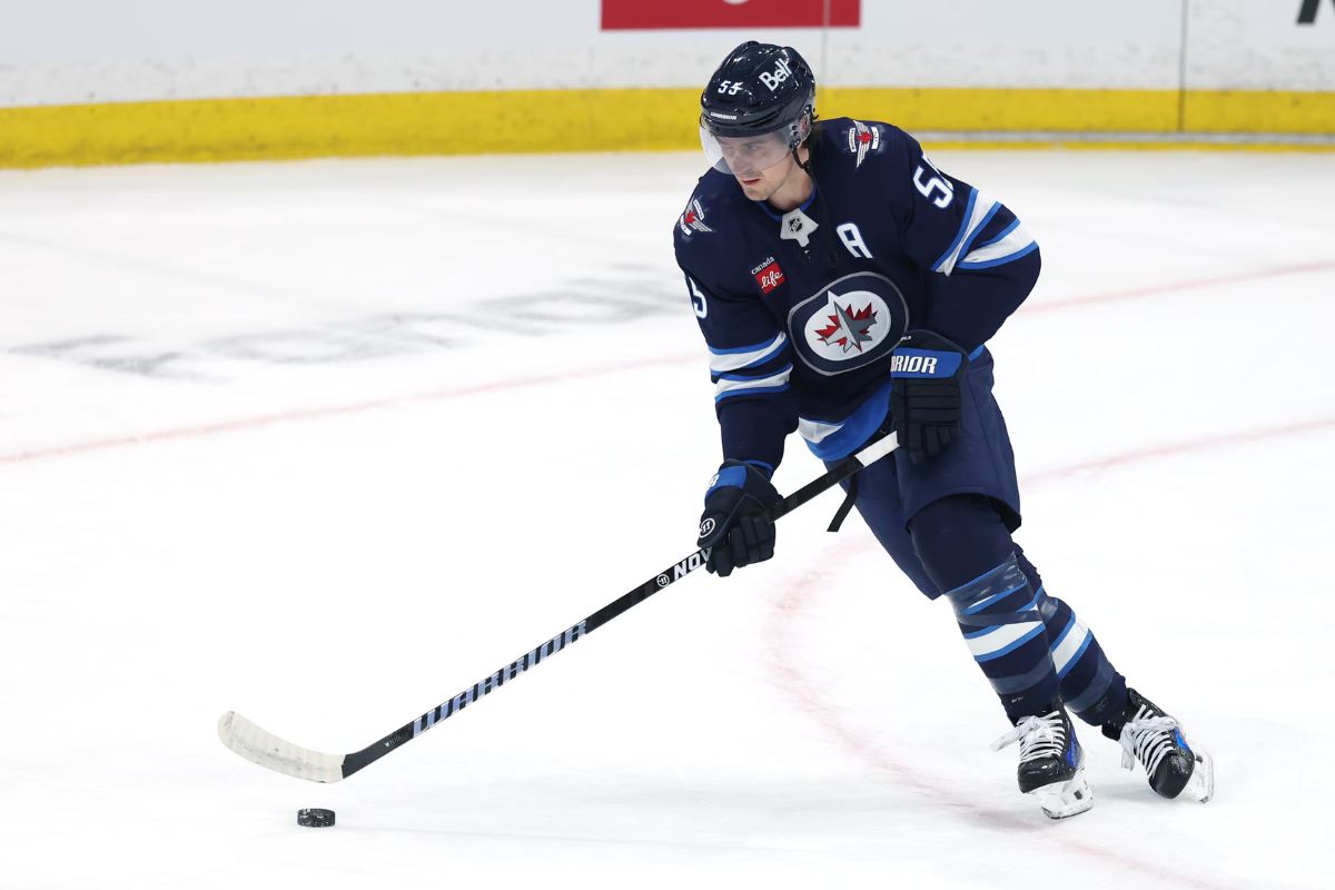 25 Facts About Mark Scheifele 