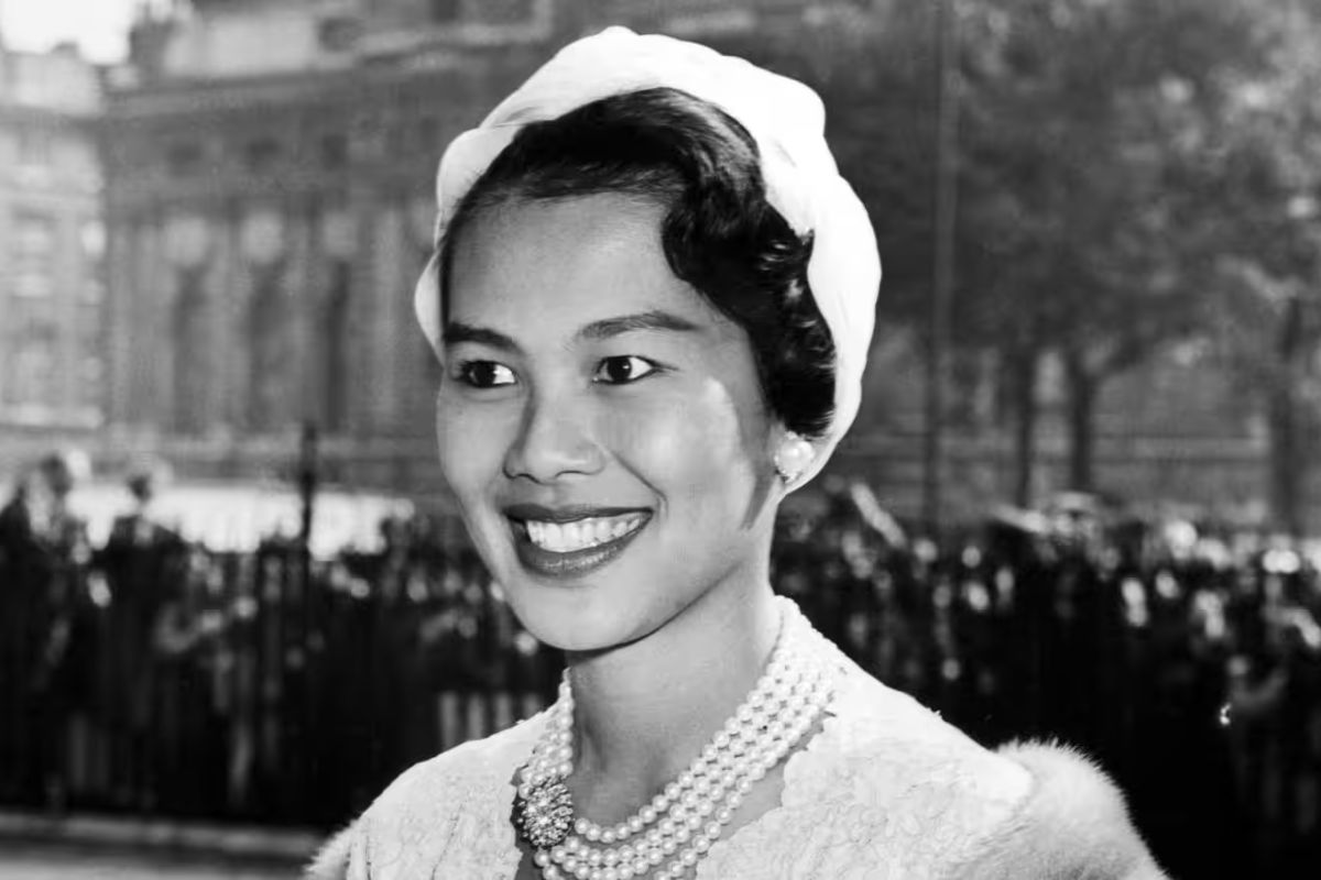 25-facts-about-queen-sirikit
