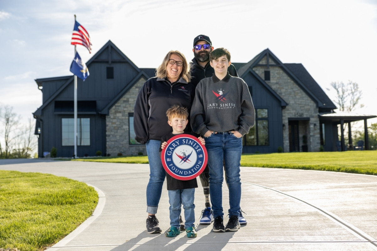 25 Facts About The Gary Sinise Foundation 