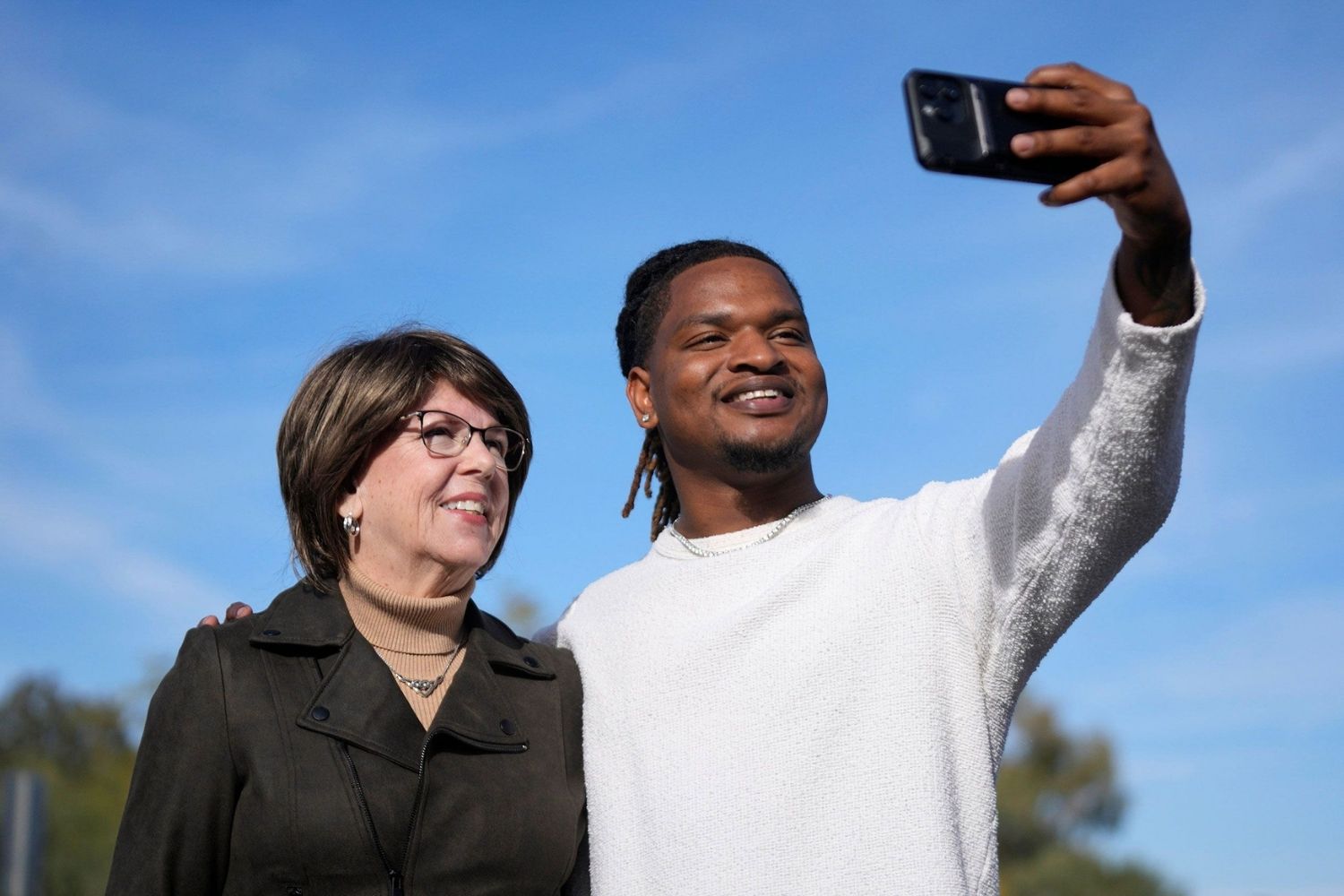 25 Facts About Jamal Hinton And Wanda Dench 