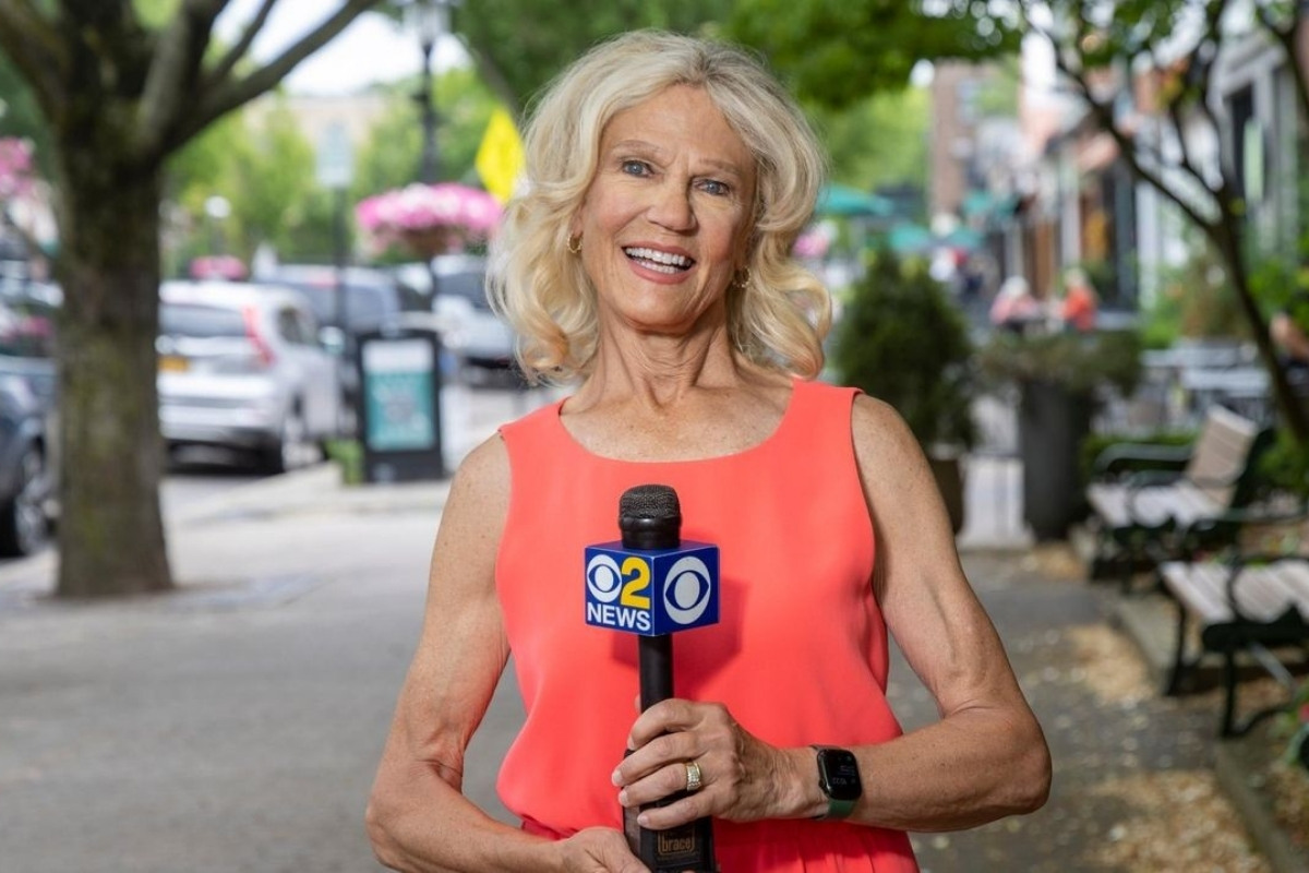 25 Facts About Jennifer McLogan 