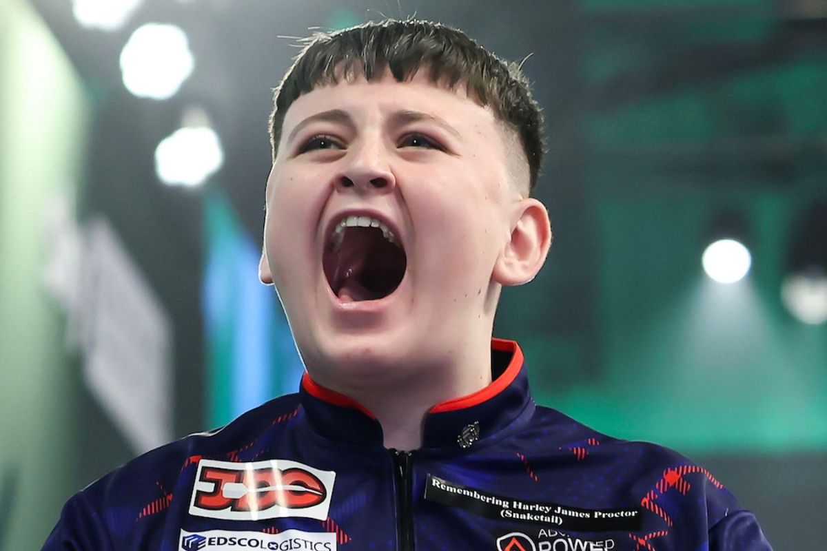 25 Facts About Mitchell Lawrie 