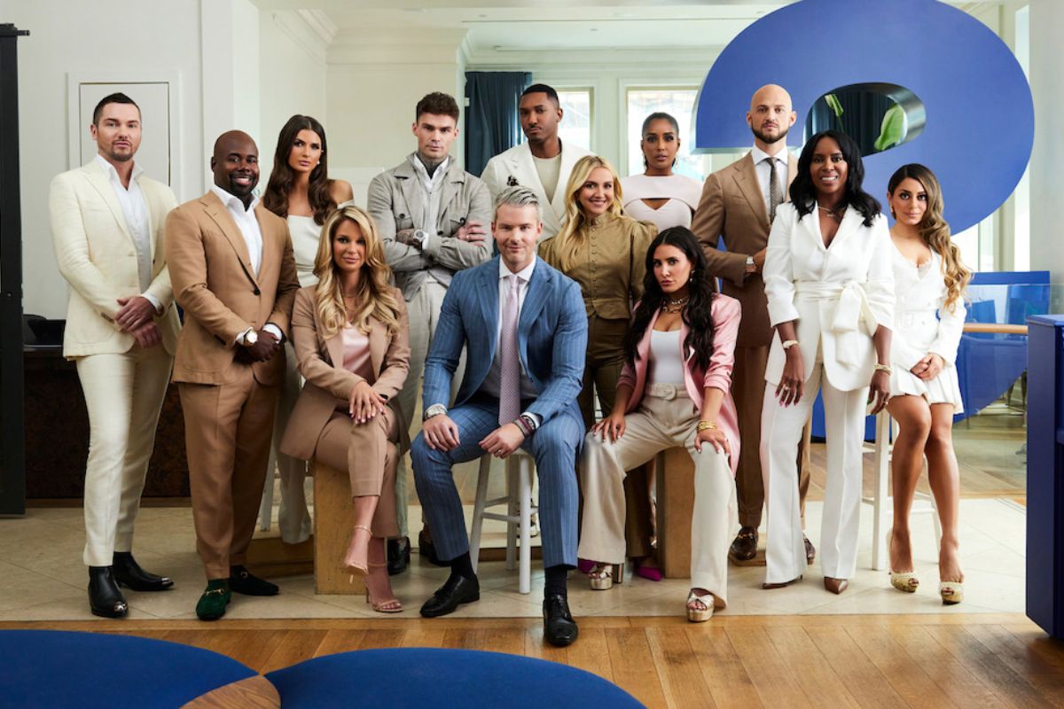 25 Facts About Owning Manhattan 