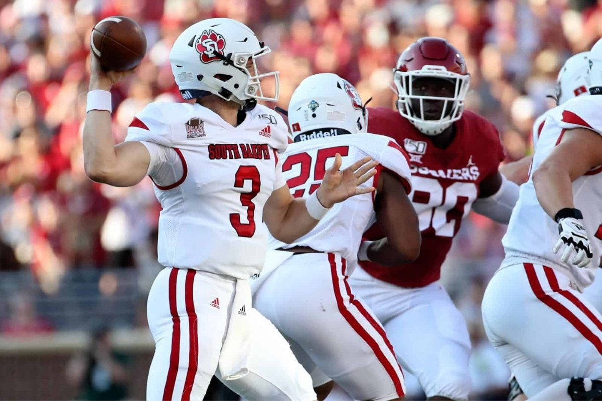 30 Facts About South Dakota Football 