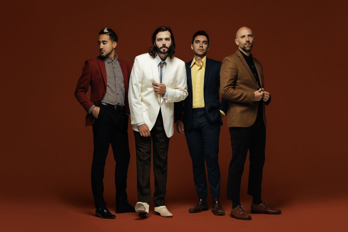 25 Facts About Lord Huron 