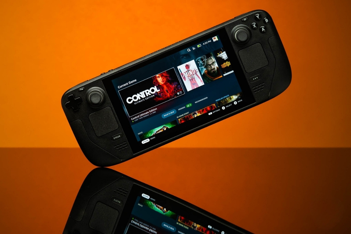 25 Facts About The Steam Deck LCD 